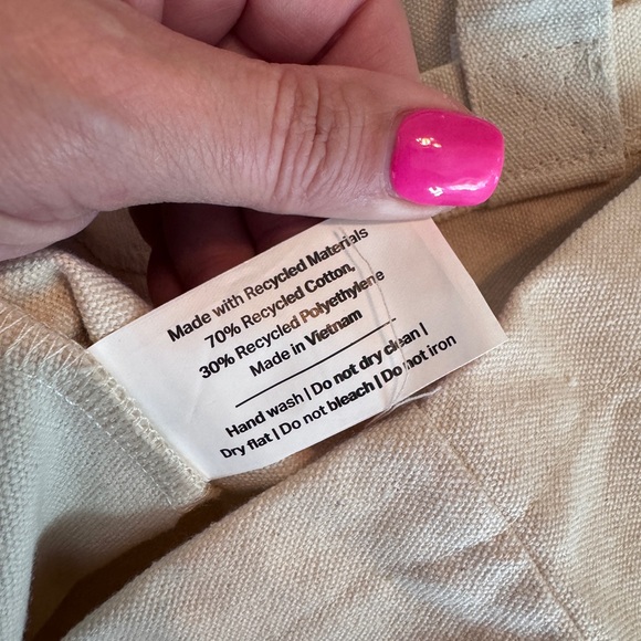 NWT Vuori Canvas Bag "The Rise. The Shine" Tote Performance Apparel Recycled - Picture 6 of 7